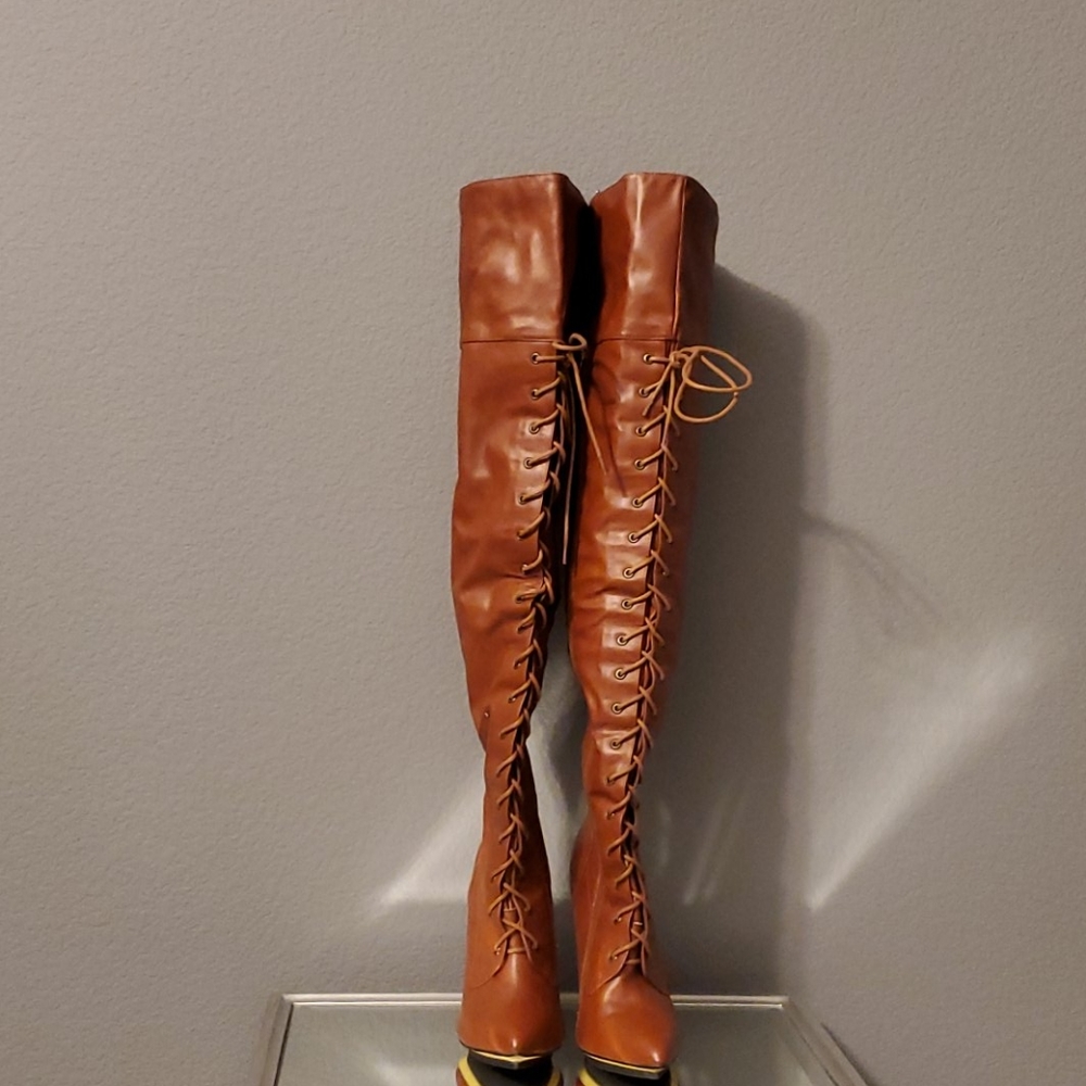 Like New...In Great Condition Cognac Color Boots - image 6